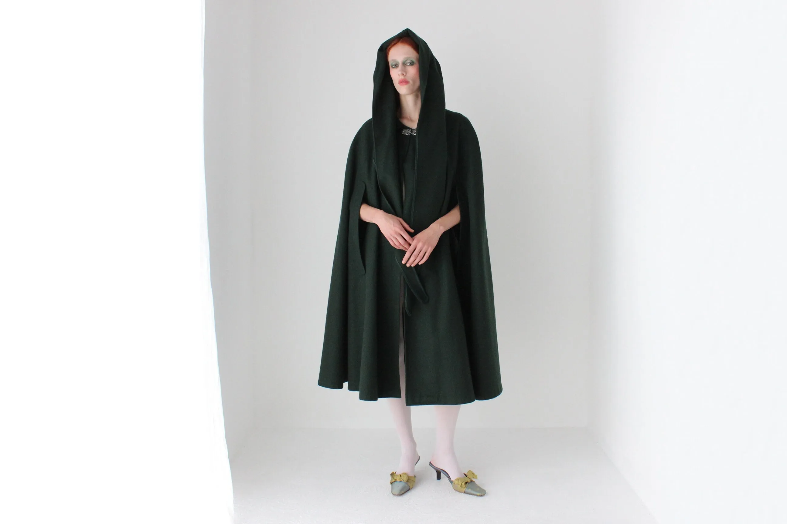 90s Rich Green PURE WOOL Boutique Hooded Cape Coat