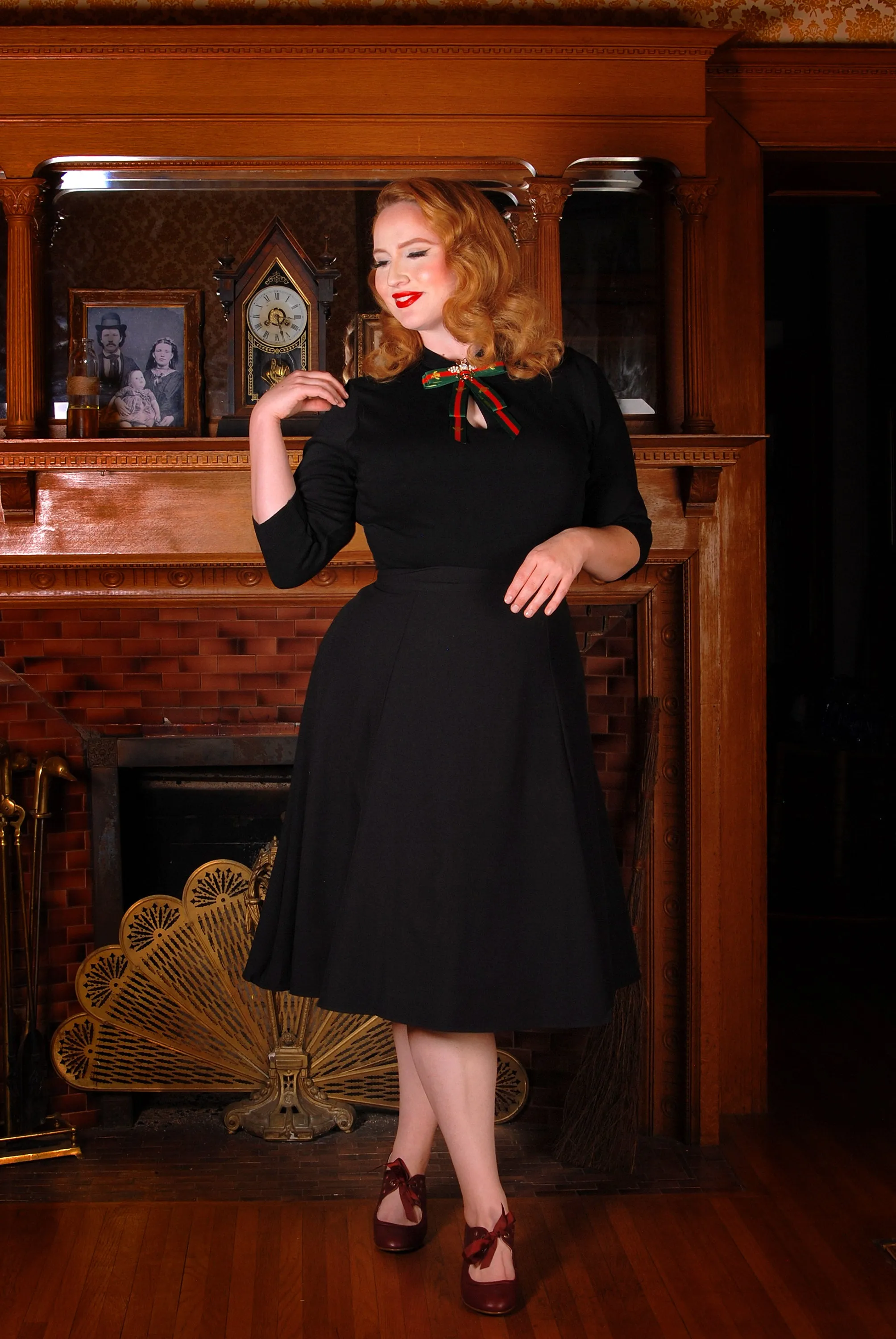 OYS - Final Sale - Vintage Sweater Girl Pullover in Black | Pinup Couture