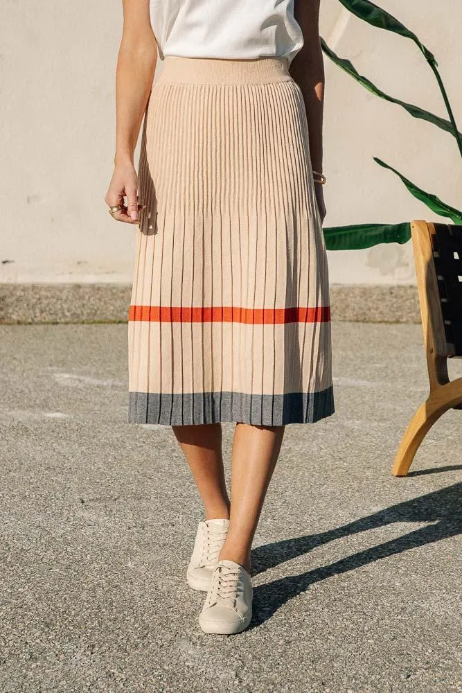 Pleated Knit Skirt