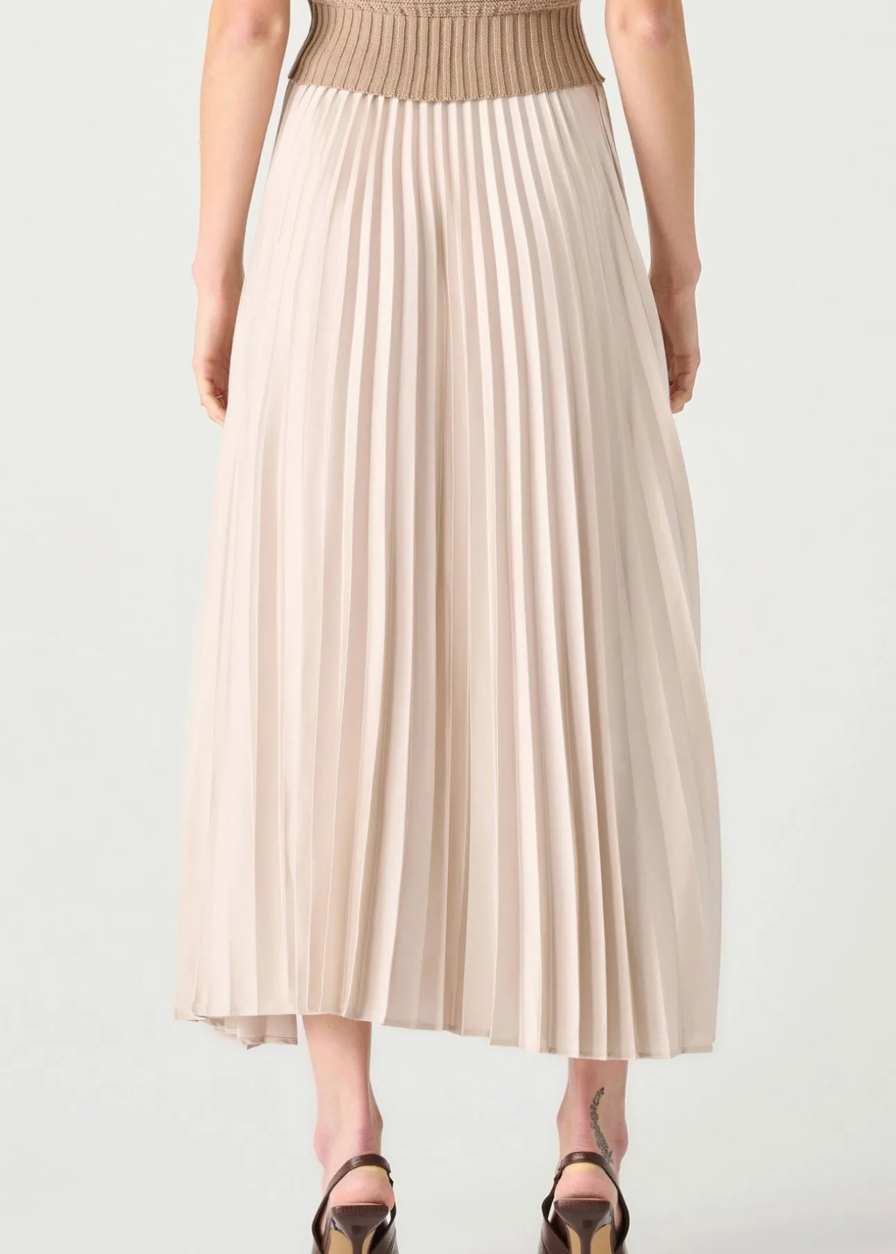 Pull on Pleated Maxi Skirt