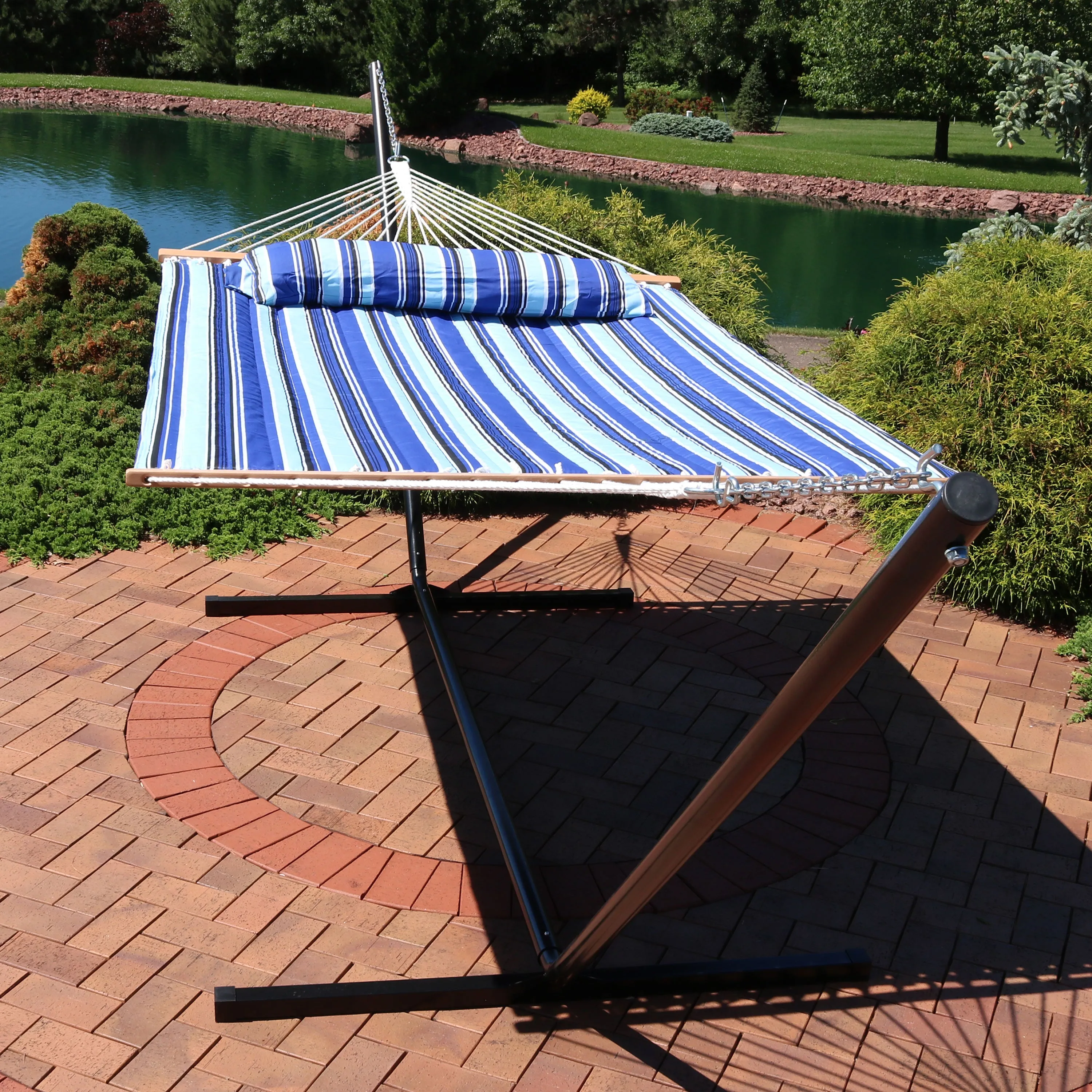 Sunnydaze 2-Person Freestanding Quilted Fabric Hammock with Stand