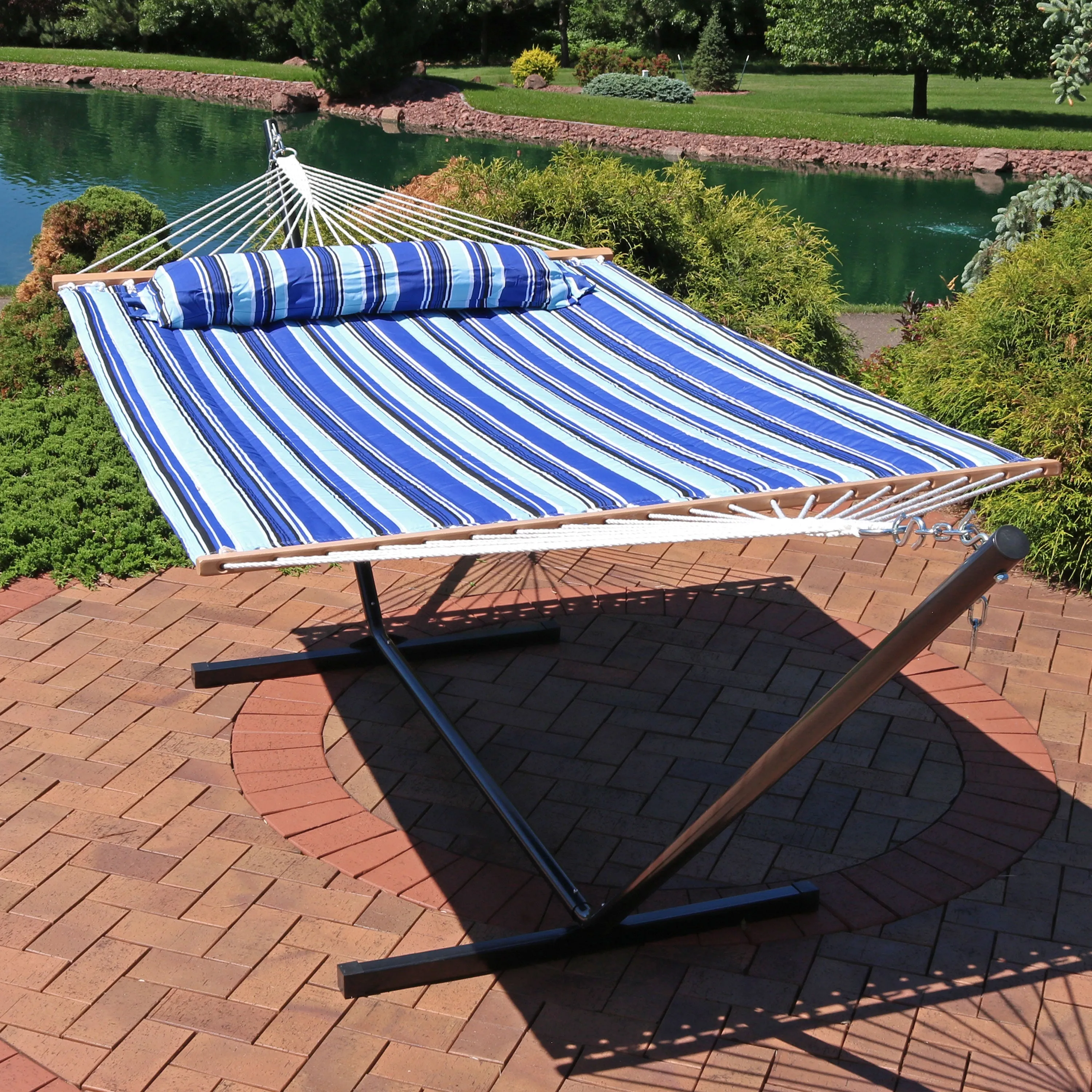 Sunnydaze 2-Person Freestanding Quilted Fabric Hammock with Stand