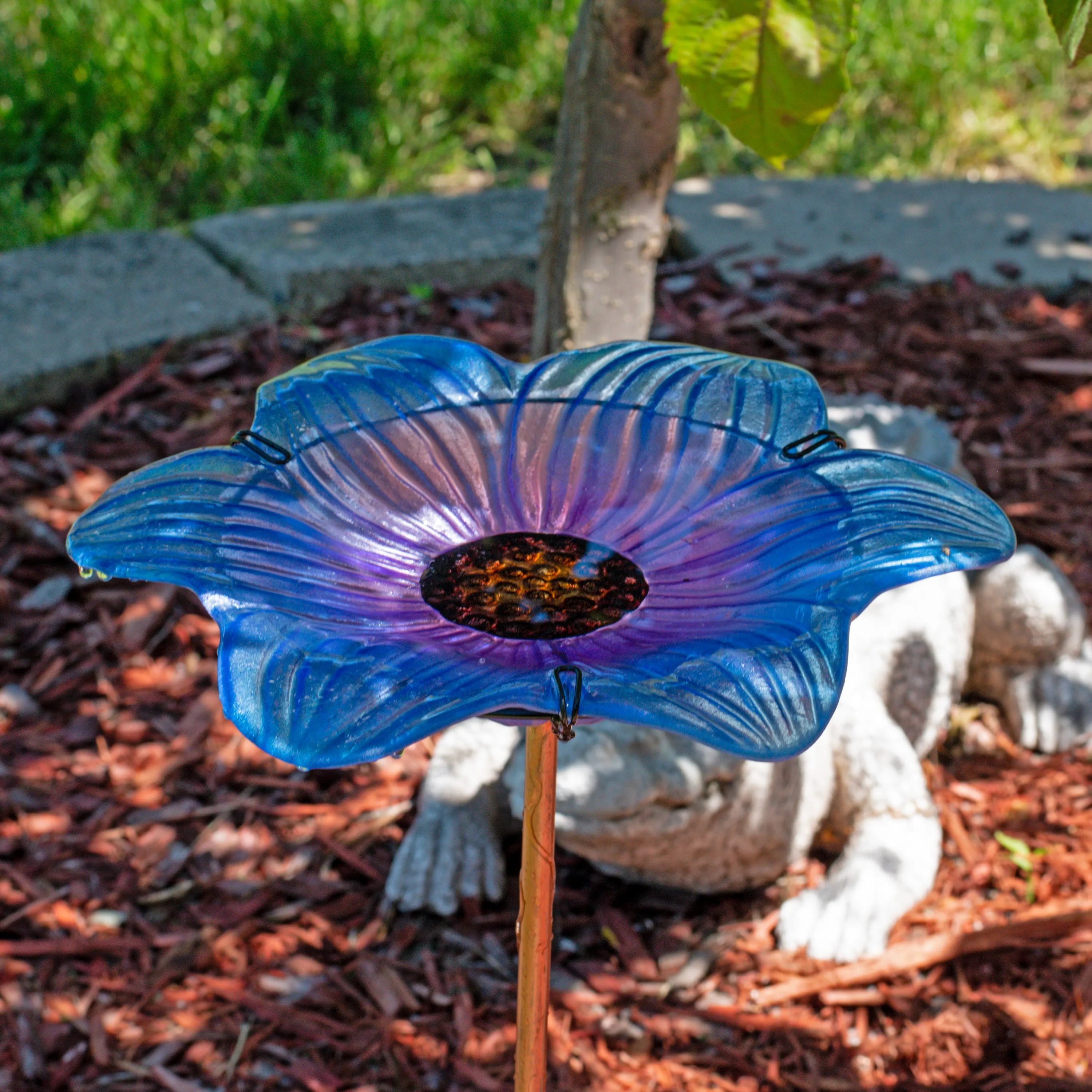 Sunnydaze Morning Glory Deck-Mounted/Staked Glass Bird Bath